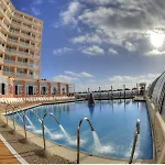 & Entremares Hotel