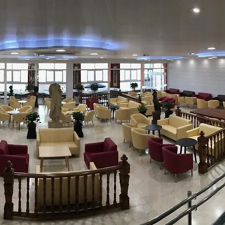 & Entremares Hotel