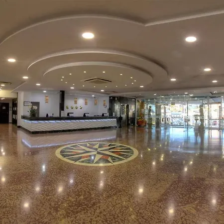 & Entremares Hotel