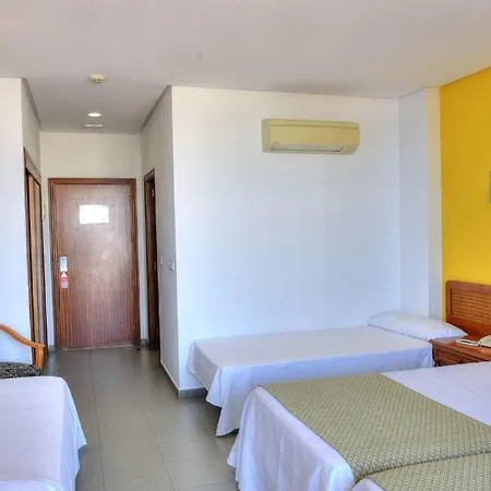 & Entremares Hotel