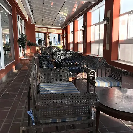 & Entremares Hotel