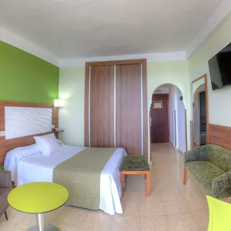 & Entremares Hotel